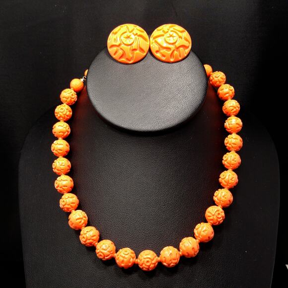 Vintage Orange Molded Beads Necklace & Earrings, Lucite, 1950s - Picture 10 of 10